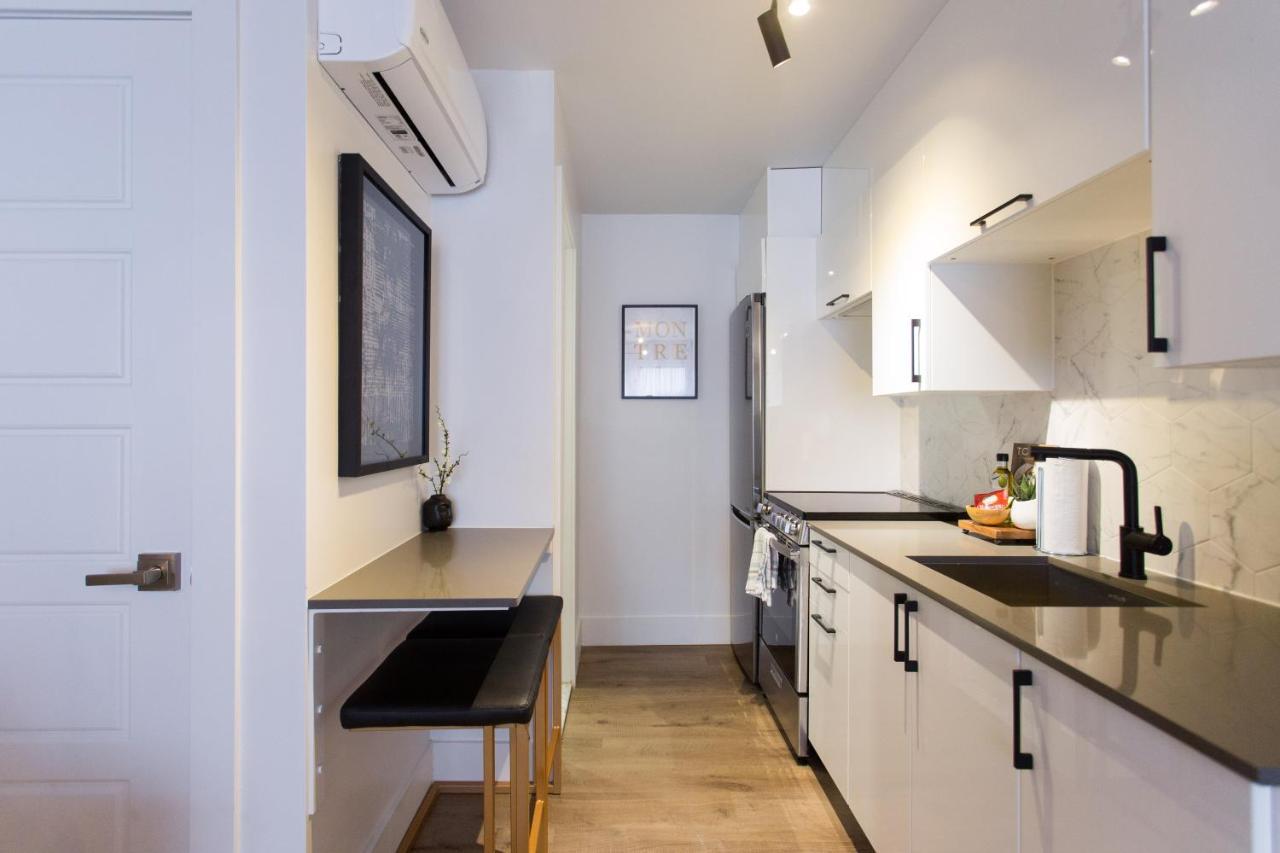 Fun & Funky Little Italy Studio With Full Kitchen By Den Stays Montreal Exterior photo